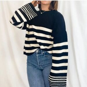 ZSupply Black White Striped Fuzzy Cropped Sweater Bell Sleeve‎ Women's M